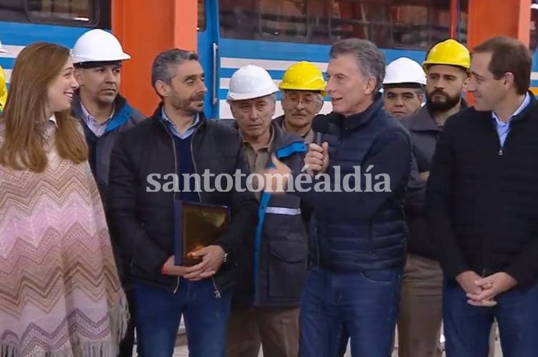 El Presidente participó de la reaprtura de los talleres ferroviarios en Tolosa, La Plata. (Foto: La Nación)