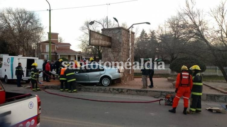 Tragedia en Mina Clavero: tres jóvenes murieron al chocar su auto