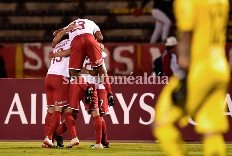 Independiente perdió con Universidad Católica de Ecuador pero avanzó a cuartos. (As)