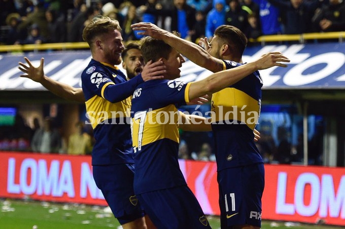 Salvio festeja el segundo gol del partido junto a Soldano, Mac Allister y Más. (Foto: Boca Juniors)