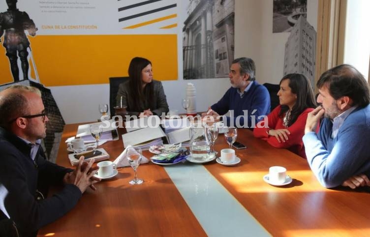 Polémica por la transición en Santa Fe: “La gestión actual debe pagar sus deudas  y terminar las obras”