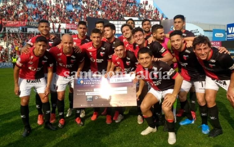 Colón avanzó a los octavos de final de la Copa Argentina. (Foto: Prensa Copa Argentina)