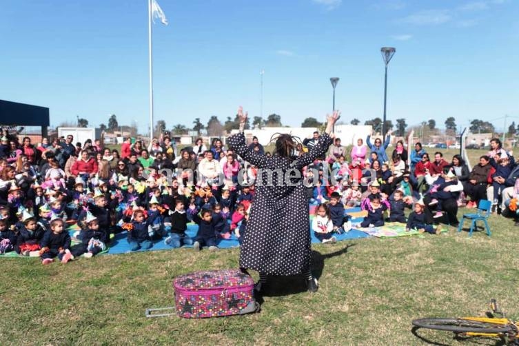 Los alumnos disfrutaron de actividades artísticas. (Foto: Municipalidad de Santo Tomé)