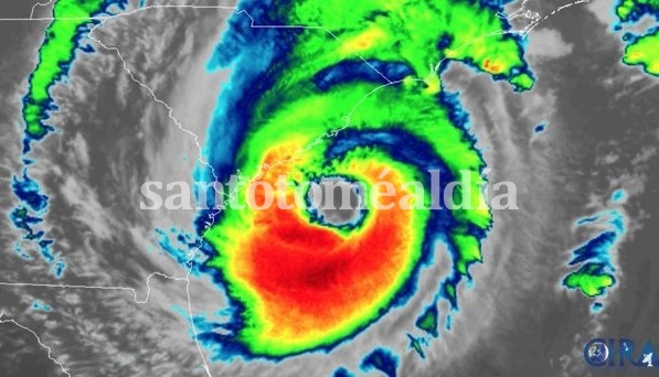 El huracán Dorian se intensifica y recobra la categoría 3 con vientos de 185 kilómetros por hora