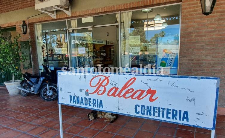 El local de la panadería está ubicado justo en la curva Richieri, sobre la avenida del mismo nombre. (Foto: santotomealdia)