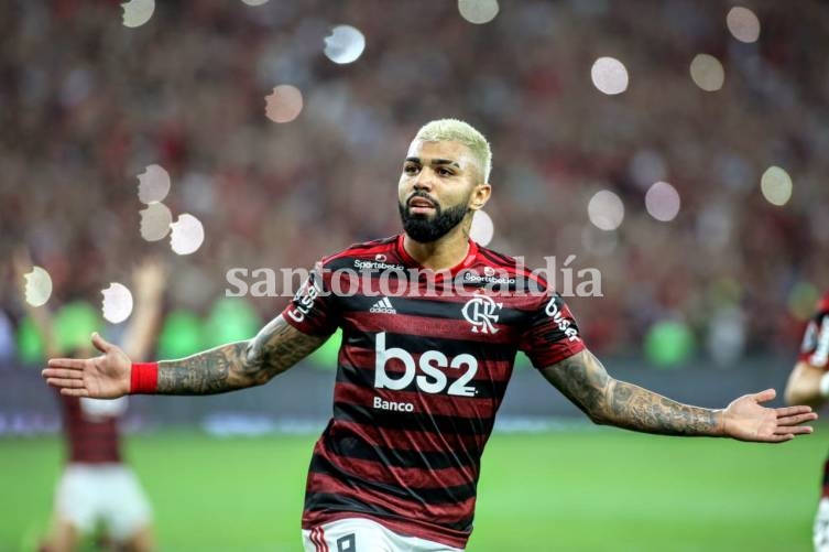 Flamengo goleó a Gremio y será rival de River en la final