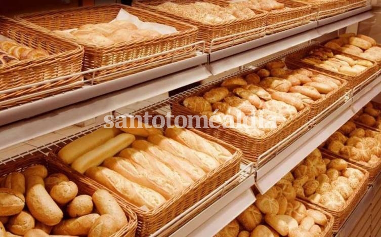 Panaderos denuncian que los molinos no entregan harina y el kilo de pan podría subir un 30%