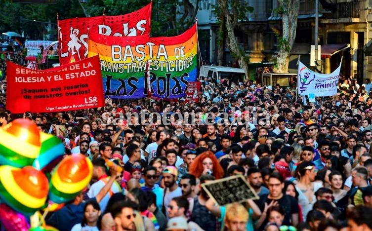Masiva Marcha del Orgullo en la Ciudad de Buenos Aires. (Foto: Télam)