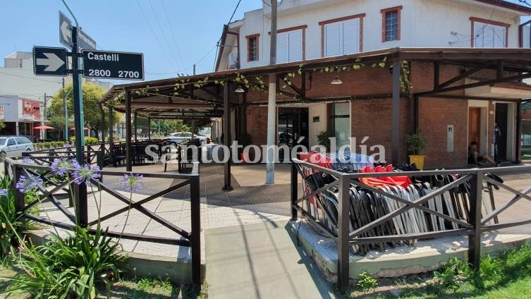 El restaurante está justo en la esquina de Hernandarias y Castelli. (Foto: Santotomealdia)