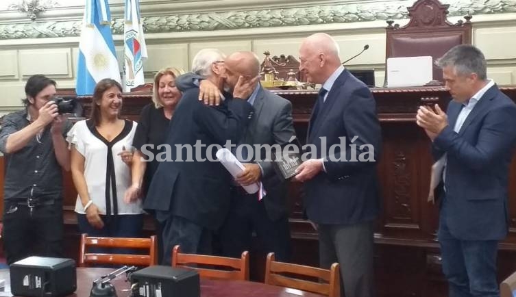 Piaggio recibió la distinción “Valores Democráticos Raúl Ricardo Alfonsín”