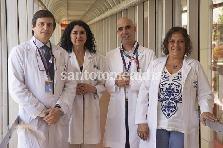 Los doctores Roberto Caraballo, Alejandra Villa, Carlos Kambourian y Graciela Demirdjian. (Foto: Hospital Garrahan)