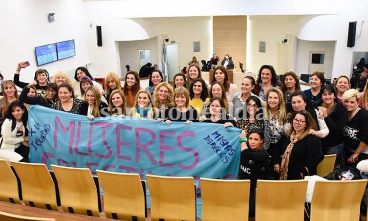 En un hecho histórico, 15 de los 28 concejales de Rosario serán mujeres. (Foto: El Ciudadano)