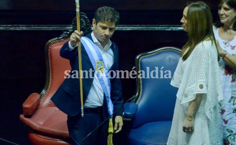 Kicillof asumió como gobernador bonaerense con duras críticas a la gestión de María Eugenia Vidal