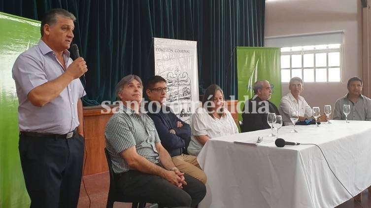 Pedro Uliambre asumió un nuevo mandato como presidente comunal de Sauce Viejo