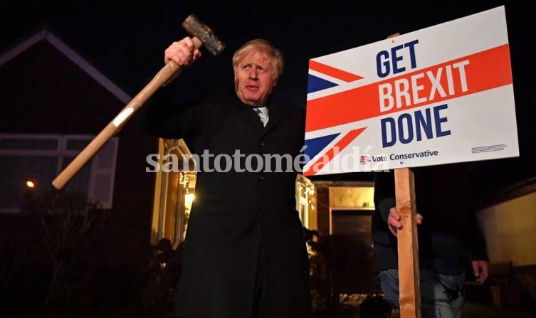 Aplastante victoria de Boris Johnson: Gran Bretaña está más cerca del Brexit