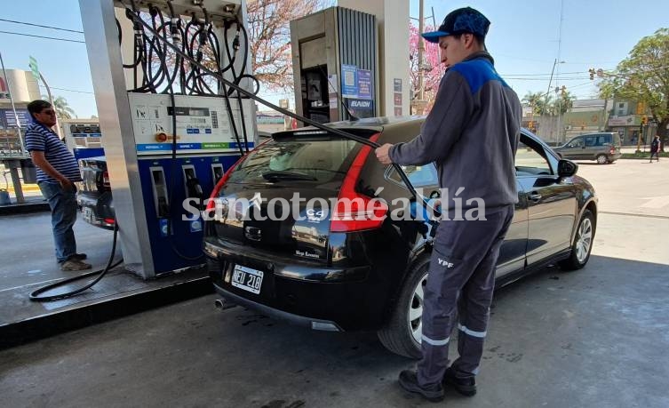 YPF aumenta el precio de sus combustibles un 2,5% en promedio