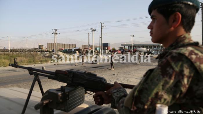 Un grupo de insurgentes talibanes atacó un puesto de control militar en el norte de Afganistán. (Foto: AP) 