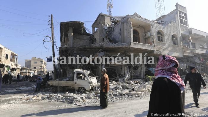 Los bombardeos afectaron a la localidad de Jubass, en la provincia de Idlid. (Foto: AP)