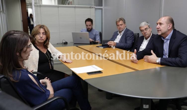 Perotti, junto a Frana, Agosto y Mirabella, durante la reunión con María Eugenia Bielsa. (Foto: Gobierno)