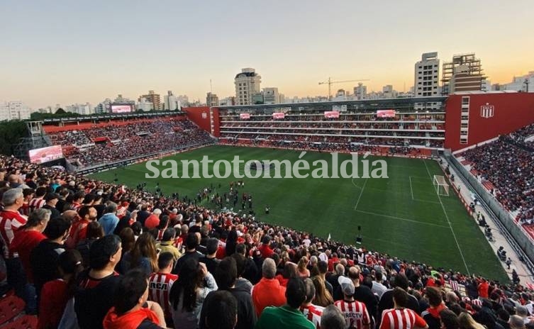 El Estadio UNO espera por Estudiantes de La Plata y Unión. (Foto: Twitter)