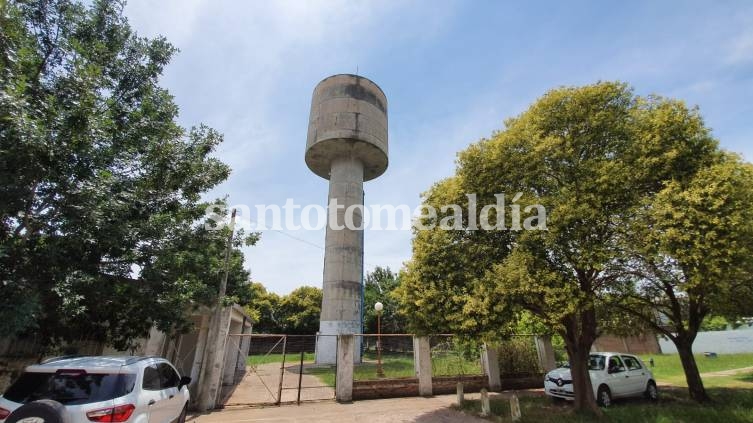Se normaliza la presión del agua potable en barrio Sargento Cabral