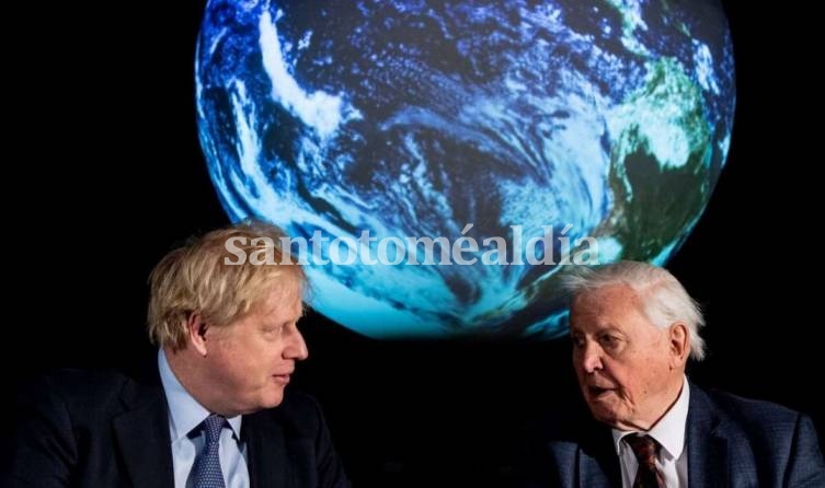 Boris Johnson y David Attenborough. (Foto: NA)