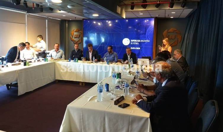 La reunión en la que se confirmaron los cambios en la Copa de la Superliga. (Foto: Superliga)