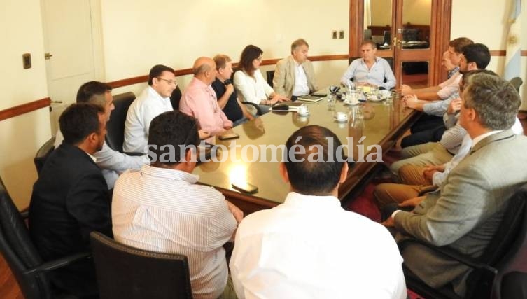 Rey Leyes participó de una reunión con Ministro de Gobierno de la Provincia
