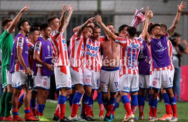 Unión resistió en Brasil y eliminó a Atlético Mineiro en la Copa Sudamericana. (Foto: EFE)
