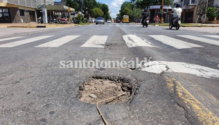 La intervención de Vialidad reparará los baches en las avenidas. (Foto: Santotomealdia)
