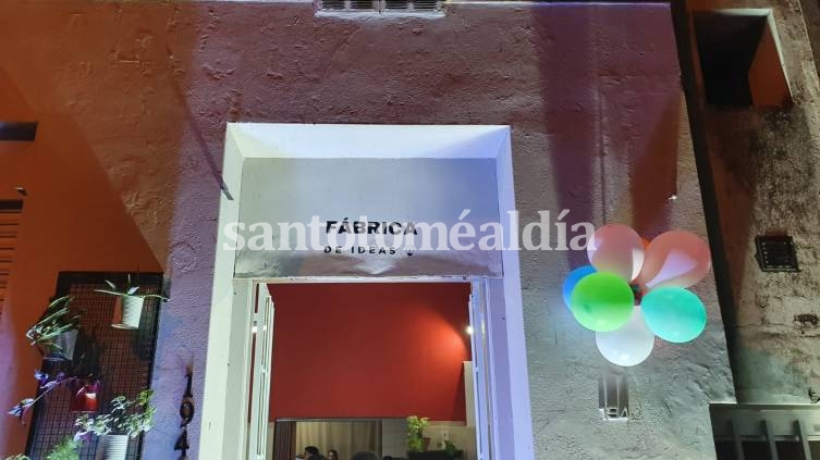 La “Fábrica de Ideas” abrió sus puertas este jueves por la noche. (Foto: Santotomealdia)