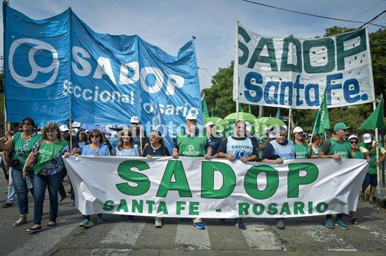 Las seccionales del SADOP, representadas en la marcha.