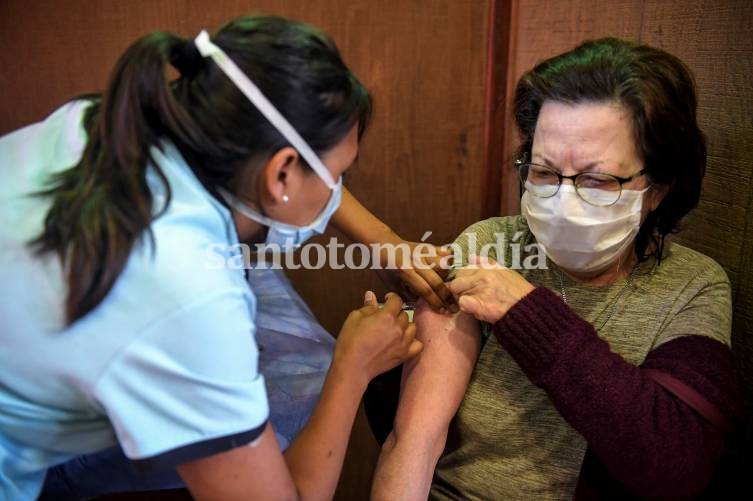 Florencia González propone que la población de riesgo reciba la vacuna antigripal en su domicilio