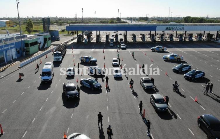 Se alcanzó el tope de permisos diarios para el regreso de argentinos varados en el país