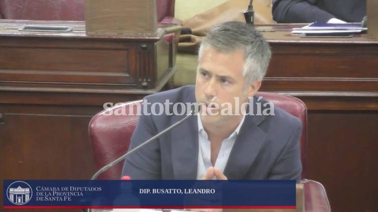 Busatto: “Repudiamos la discriminación sufrida por profesionales, trabajadores y trabajadoras de la Salud”