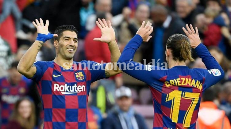 ¿Barcelona se queda sin Suárez y Griezmann para la próxima temporada? (AFP)