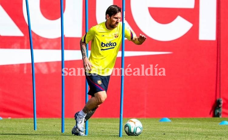 Messi completó su primera práctica en el Barcelona tras la cuarentena.