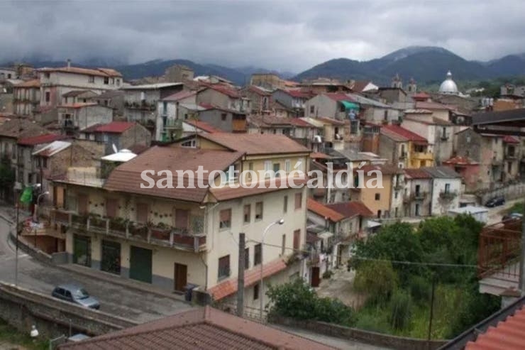 Una ciudad italiana sin coronavirus ofrece casas gratis para hacer crecer su población