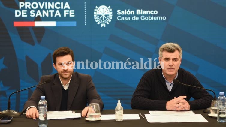 Germán Rollandi junto a José Luis Freyre durante el anuncio.