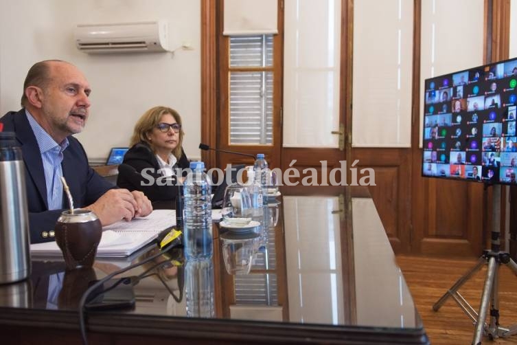 El Gobernador Perotti, junto a la Ministra de Salud. (Foto de Archivo)