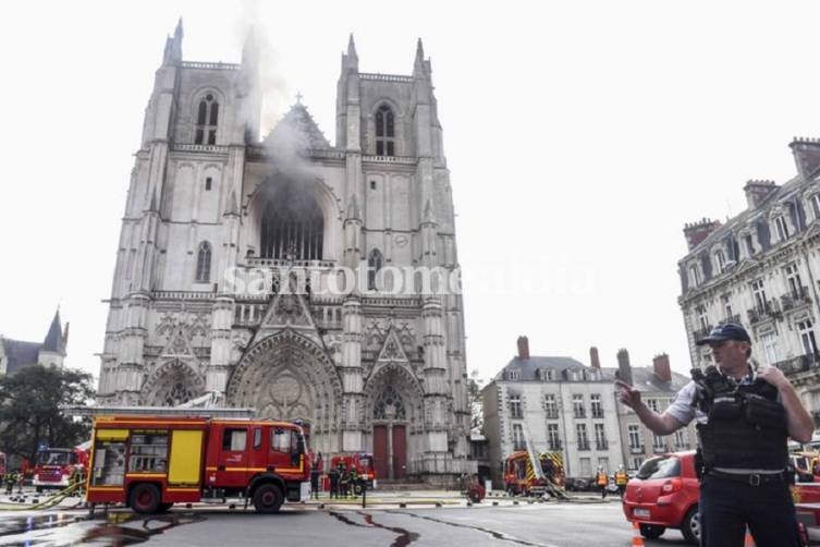 Un monaguillo confesó ser el autor del incendio de la catedral francesa de Nantes