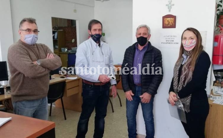 El concejal Fernando Alí donó material de protección al Registro Civil