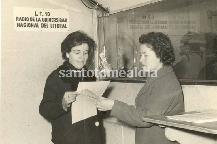 La radiofonía argentina nació el 27 de agosto de 1920.