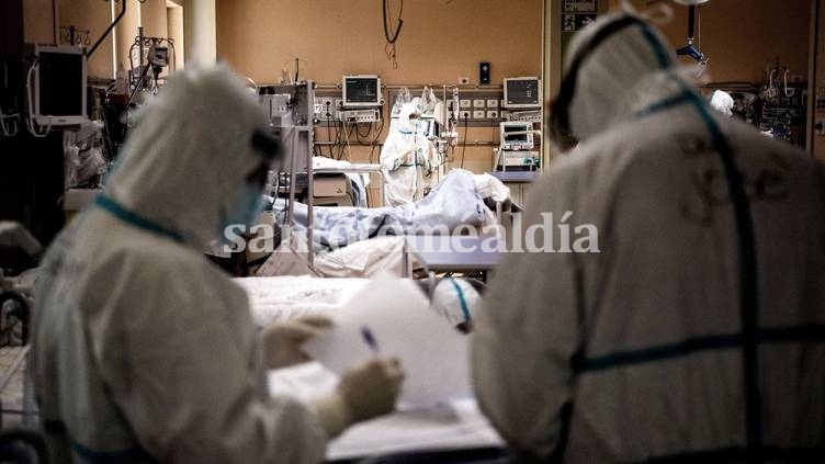 La cartera sanitaria indicó que son 7.794 los internados con coronavirus en unidades de terapia intensiva.