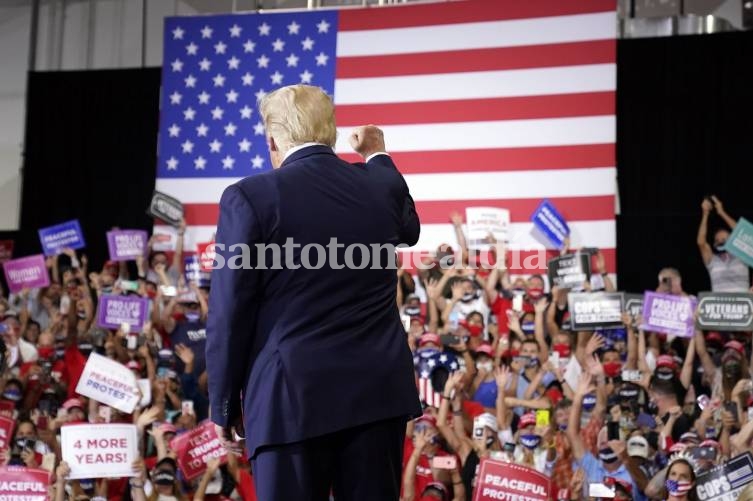 Trump durante el mitin en Xtreme Manufacturing, el domingo, en Henderson, Nevada.