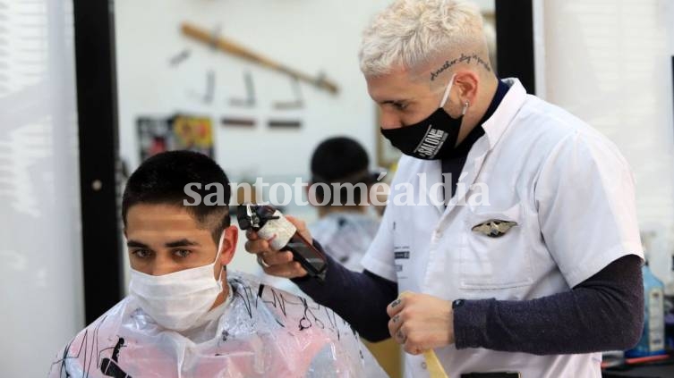 Habilitan la apertura de peluquerías, cosmetología, manicuría y podología en Santo Tomé y Santa Fe