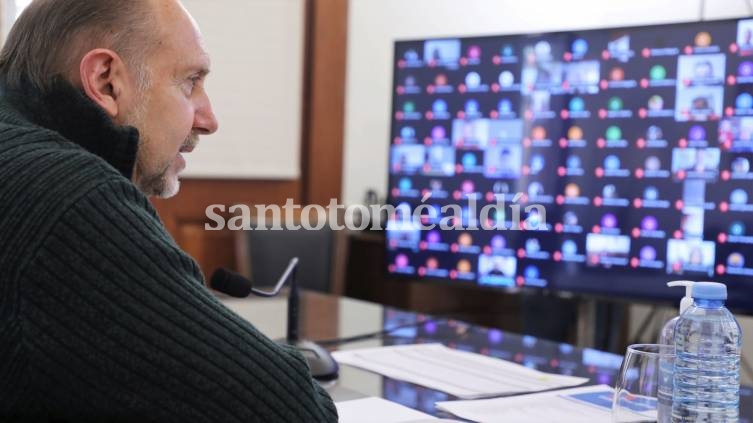 El gobernador analizó con intendentes y presidentes comunales las medidas frente al aceleramiento de casos de COVID-19