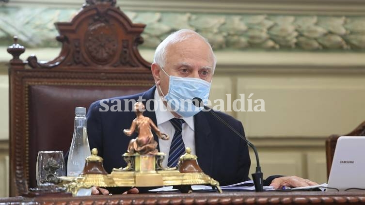 Lifschitz se contagió de coronavirus, pero aseguró que está bien y permanecerá aislado