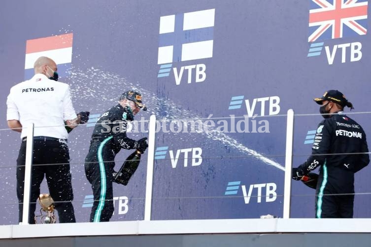 Una doble sanción privó a Hamilton de hacer historia en Sochi