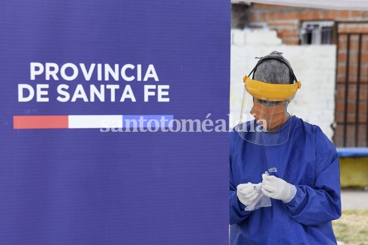 La provincia de Santa Fe registró este vierne. 2.182  nuevos casos de coronavirus.